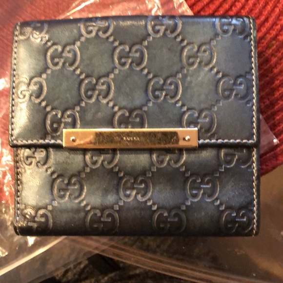 Gucci bifold wallet - Picture 1 of 10